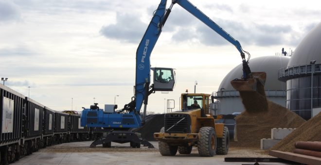 First freight train arrives for Sirius Minerals project